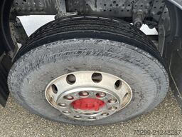 Mercedes-Benz Arocs 4451 Liebherr 12m³ / Swiss-Vehicle