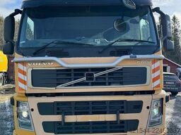 Volvo FM9 4x2 sweeper truck w/ Beam sweeper S7000 superc
