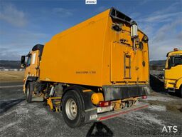 Volvo FM9 4x2 sweeper truck w/ Beam sweeper S7000 superc