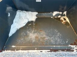 Powertrack L45 wheel loader w/ Flapwing bucket, bucket and pa