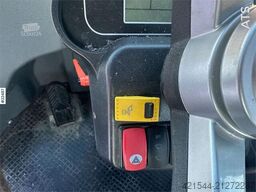 Powertrack L45 wheel loader w/ Flapwing bucket, bucket and pa
