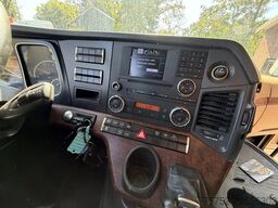 Mercedes-Benz Actros 2142 4X2 Hydraulic NL Truck