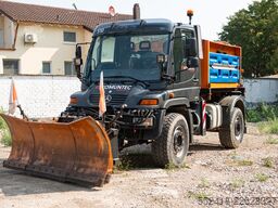Mercedes-Benz Unimog 400