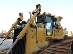 CATERPILLAR D6T