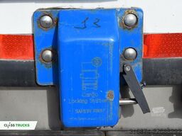 SCHMITZ CARGOBULL SKO FP 45 ThermoKing SLXi 300