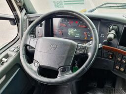 Volvo FH 13.460 Globetrotter XL 6x2 - Box with side d...