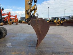 Caterpillar M320F