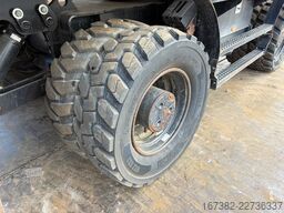 Caterpillar M320F