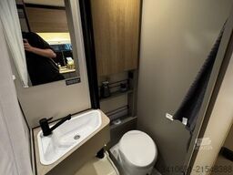 LMC Tracer V 670 Automatik Design Navi Rahmenfenster