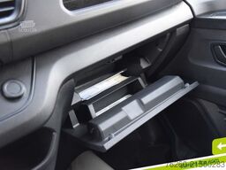 RENAULT Trafic Doka Klima 6 Sitzer Tempomat LED Scheinw.