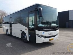 IVECO NEUER CROSSWAY 10.7 EURO 6 mit 49 Sitzplätzen