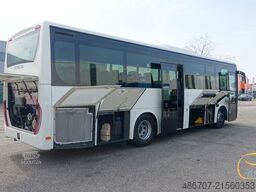 IVECO NEUER CROSSWAY 10.7 EURO 6 mit 49 Sitzplätzen