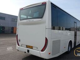 IVECO NEUER CROSSWAY 10.7 EURO 6 mit 49 Sitzplätzen