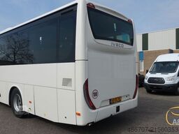 IVECO NEUER CROSSWAY 10.7 EURO 6 mit 49 Sitzplätzen