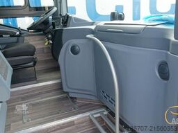 IVECO NEUER CROSSWAY 10.7 EURO 6 mit 49 Sitzplätzen