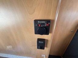 BÜRSTNER A-532 Active Markise Fahrradträger elektr.