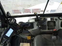 BOBCAT E50 3 Buckets