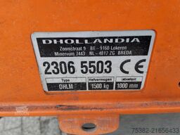 Renault D 250 P4x2 MED - 05-BZK-1 - LUCHTGEVEERDE VOORA...