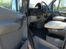 MERCEDES-BENZ La Strada Nova M