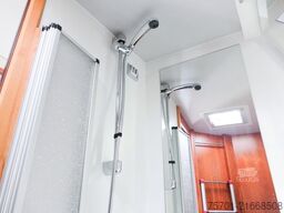 MERCEDES-BENZ La Strada Nova M