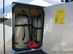 MERCEDES-BENZ La Strada Nova M