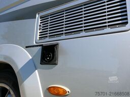 MERCEDES-BENZ La Strada Nova M