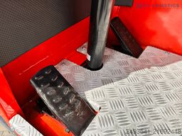 Combilift C4000 / GAS / TRIPLEX / 9300MM /LIKE NEW