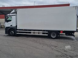 Mercedes-Benz Antos1833