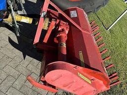New Holland Boomer 25 C + Sauerburger UMN 1400