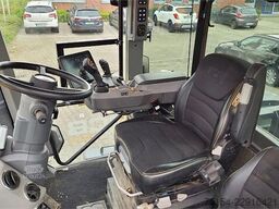 JCB Fastrac 4220 iCON