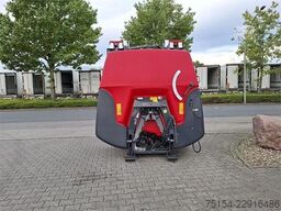 Kverneland iXter B18
