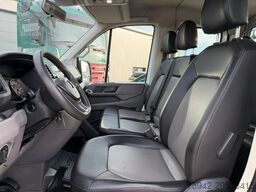 VOLKSWAGEN Crafter Pritsche Pritsche 35 DOKA mittellang RWD
