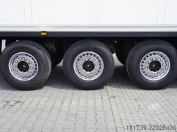 SCHMITZ refrigerator semi-trailer / Carrier
