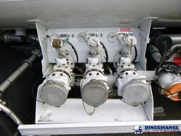 Renault Premium 270 4x2 fuel tank 13.3 m3 / 3 comp