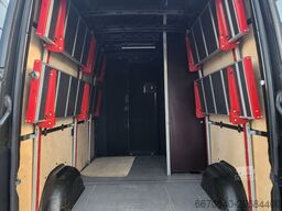 Mercedes -Benz Sprinter F37/33 311