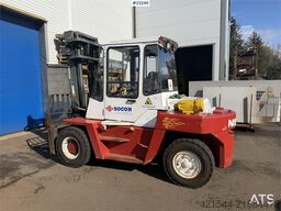 Nissan VF05H60U 6-ton truck with hydraulic side shift