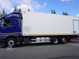 Mercedes-Benz Actros 2546 / Lecapitaine refrigerator