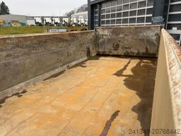 RENAULT C480 8x4 2S Moser