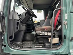 RENAULT C480 8x4 2S Moser