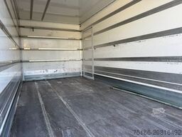 MERCEDES-BENZ ATEGO 818 L Koffer 5,30 m LBW 1,5 T*Klima*E6 D