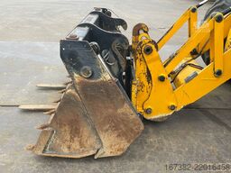 JCB 4CX