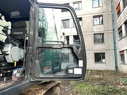 Hitachi ZX250 LCN-7 with Oilquick OQ-80