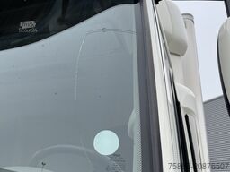 DAF CF 260 FA / Carrier Koeler - 30 gr / Chereau Fr...