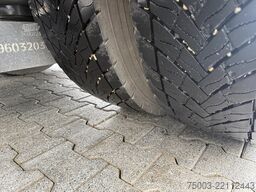 Mercedes-Benz Actros/ Antos 1827 L