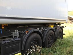 Schmitz Cargobull SKI 24 SL 9.6