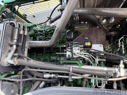 John Deere 8300