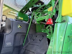 John Deere 8300
