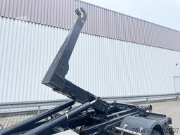 MAN TGL 12.250 4x2 BL TGL 12.250 4x2 BL, Palfinger Abroller P 07-25MPA, 2xAHK-ÖL