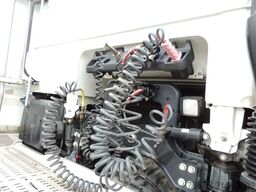 DAF 106XF 530 Space Cab