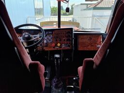 Peterbilt 379